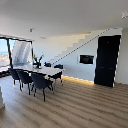 Rooftopwohnung Ueber Den Daechern Von Vinitsa Mit Meerblick Διαμέρισμα Βάρνα